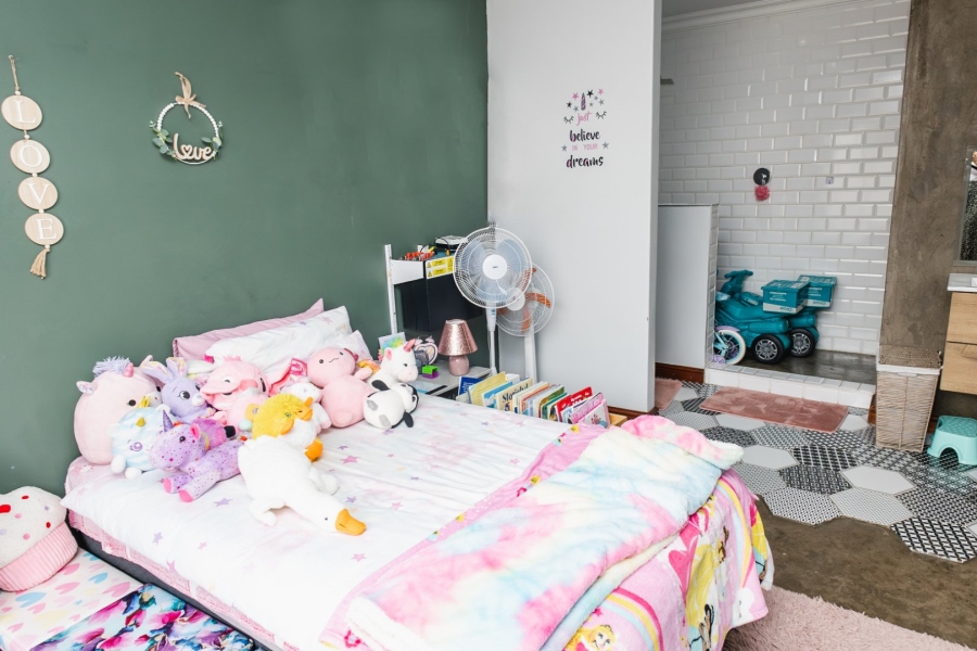 5 Bedroom Property for Sale in Somerton Estate Free State